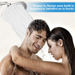 A man and woman shower together under a wall-mounted showerhead. The image has a Spanish promo about the ultimate shower experience.