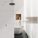 Baño moderno con ducha tipo lluvia Leelongs, bañera blanca, paredes de mármol, cortinas transparentes y un pequeño estante con una planta.